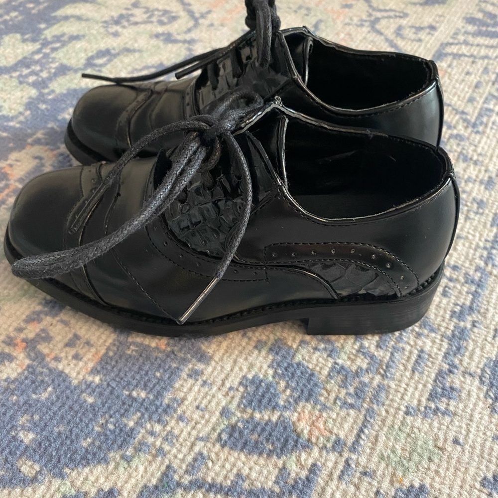 Boys dress shoes size 7C